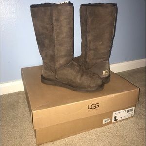 Chocolate brown Classic tall pair of Ugg boots